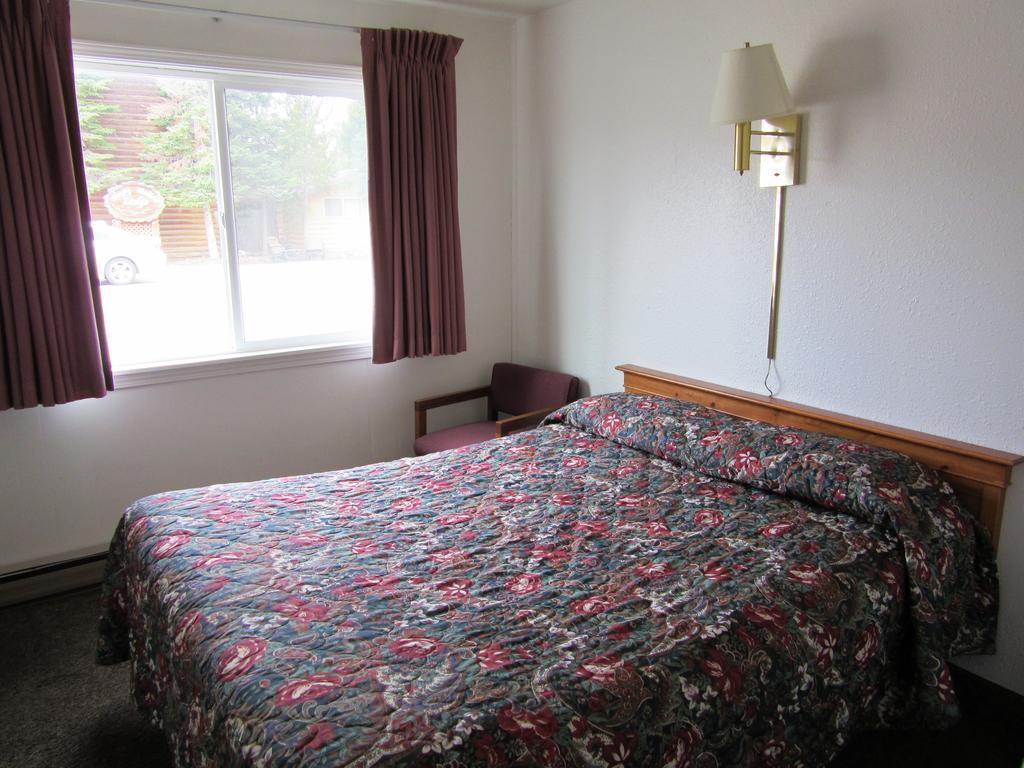 Travelers Lodge West Yellowstone Buitenkant foto
