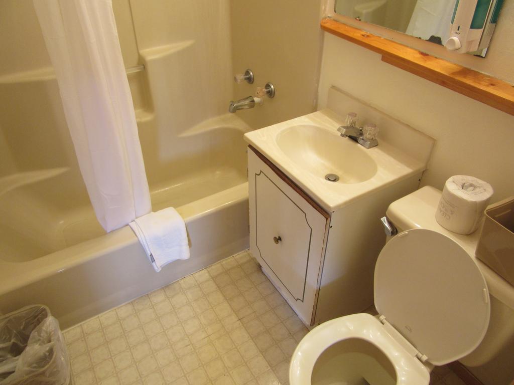 Travelers Lodge West Yellowstone Kamer foto
