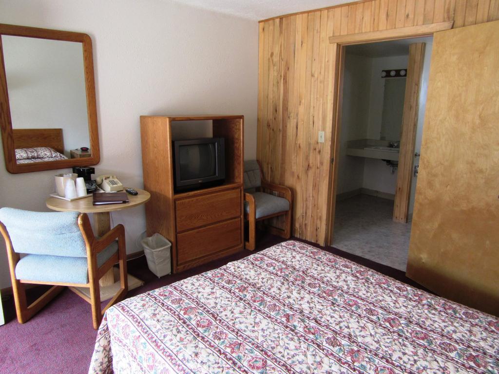 Travelers Lodge West Yellowstone Buitenkant foto